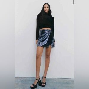 Zara Blue, Black & Silver Sequin Mini Skirt w/side slit hidden zipper Size Small